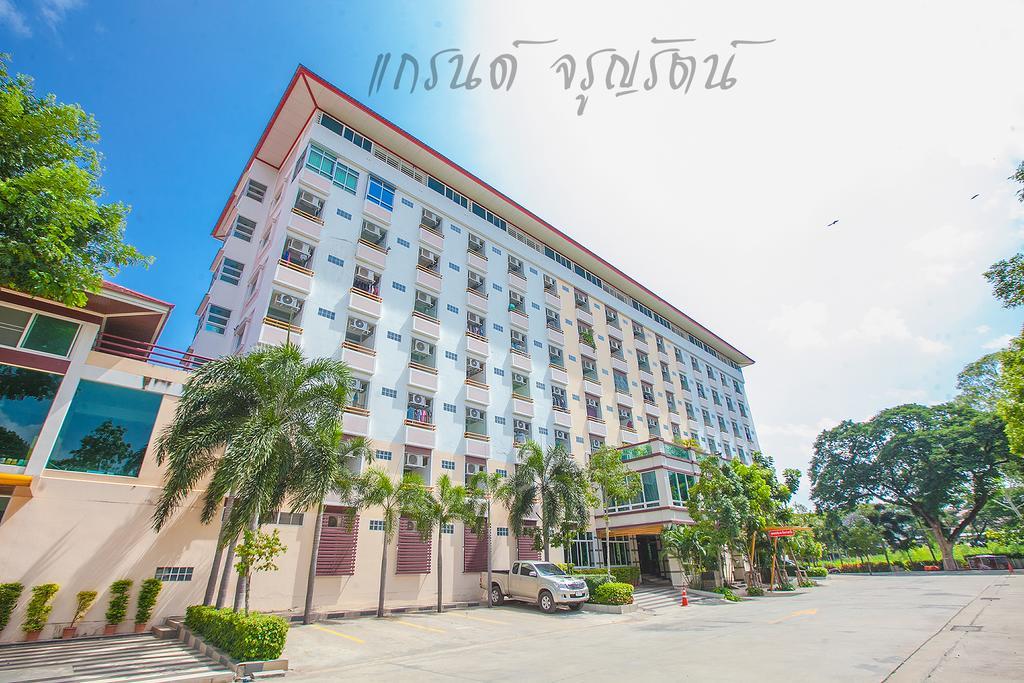 Grand Charoonrat Apartment Saraburi Exterior photo